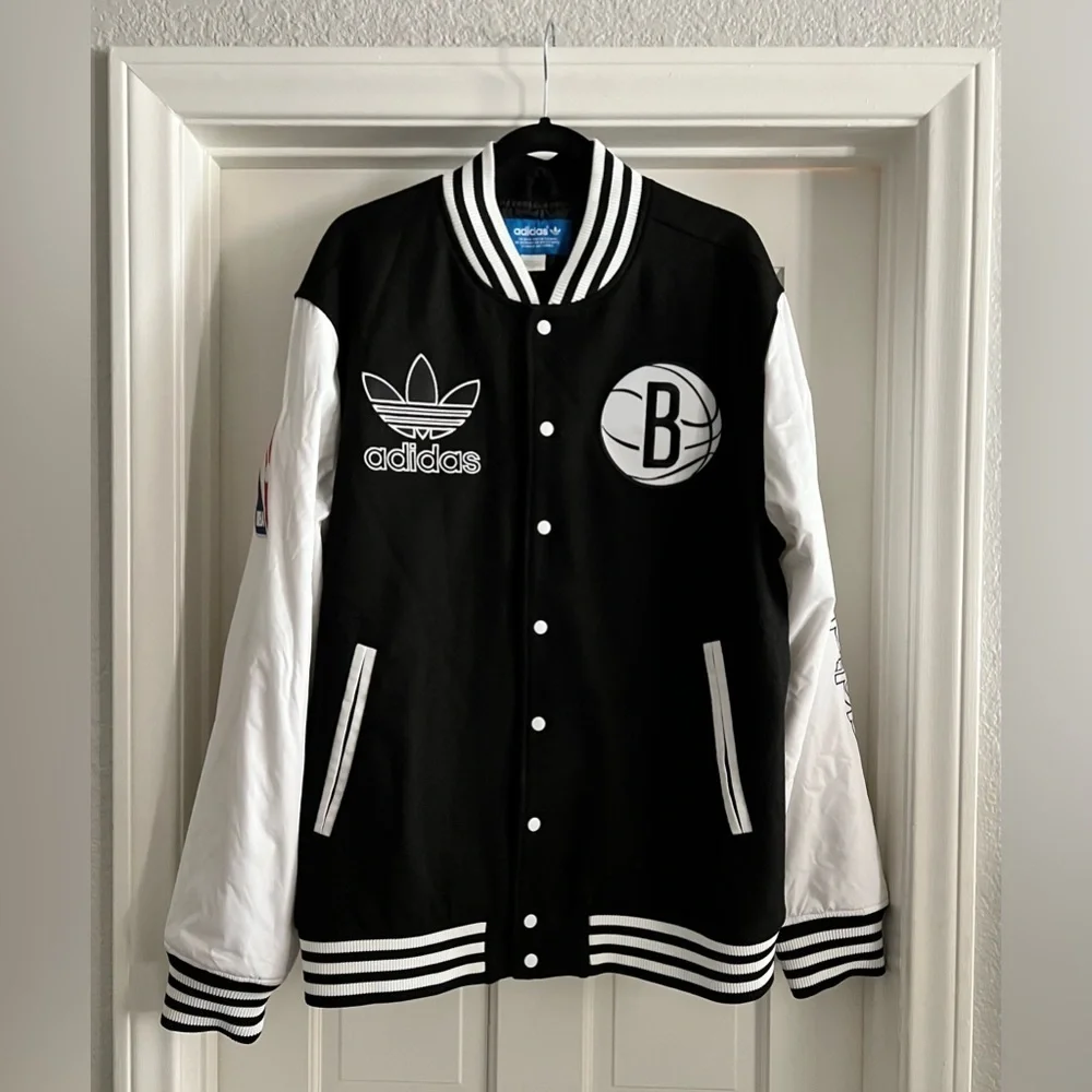 Adidas Limited Edition NBA Brooklyn Nets Varsity Jacket black white size XL